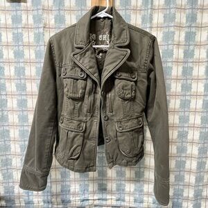 Big Chill women’s quilted jacket.